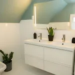 Classic Townhouse, Garden, Spacious Holiday home *