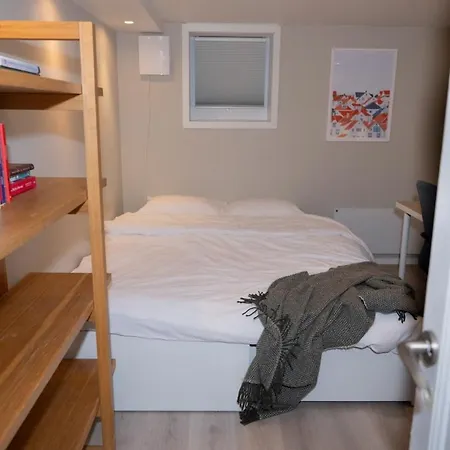 Classic Townhouse, Garden, Spacious Holiday home *