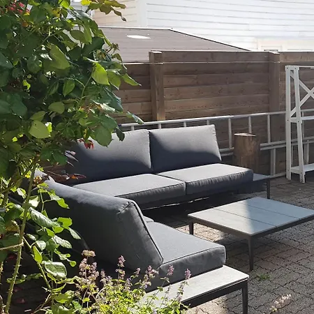 Classic Townhouse, Garden, Spacious Casa de Férias *
