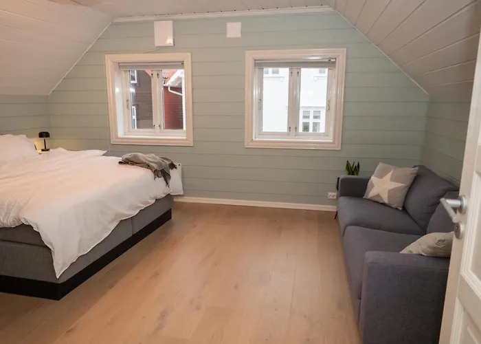 Classic Townhouse, Garden, Spacious Stavanger