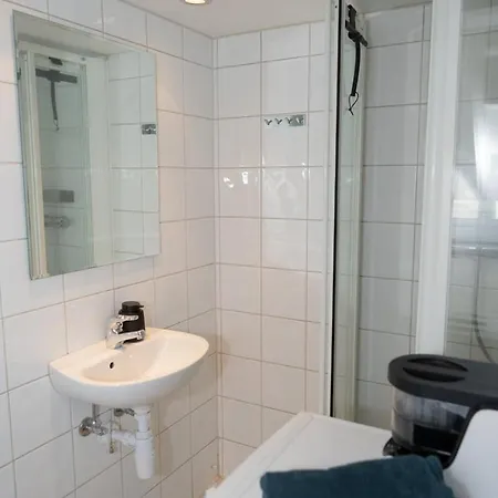 Classic Townhouse, Garden, Spacious بيت للعطل *